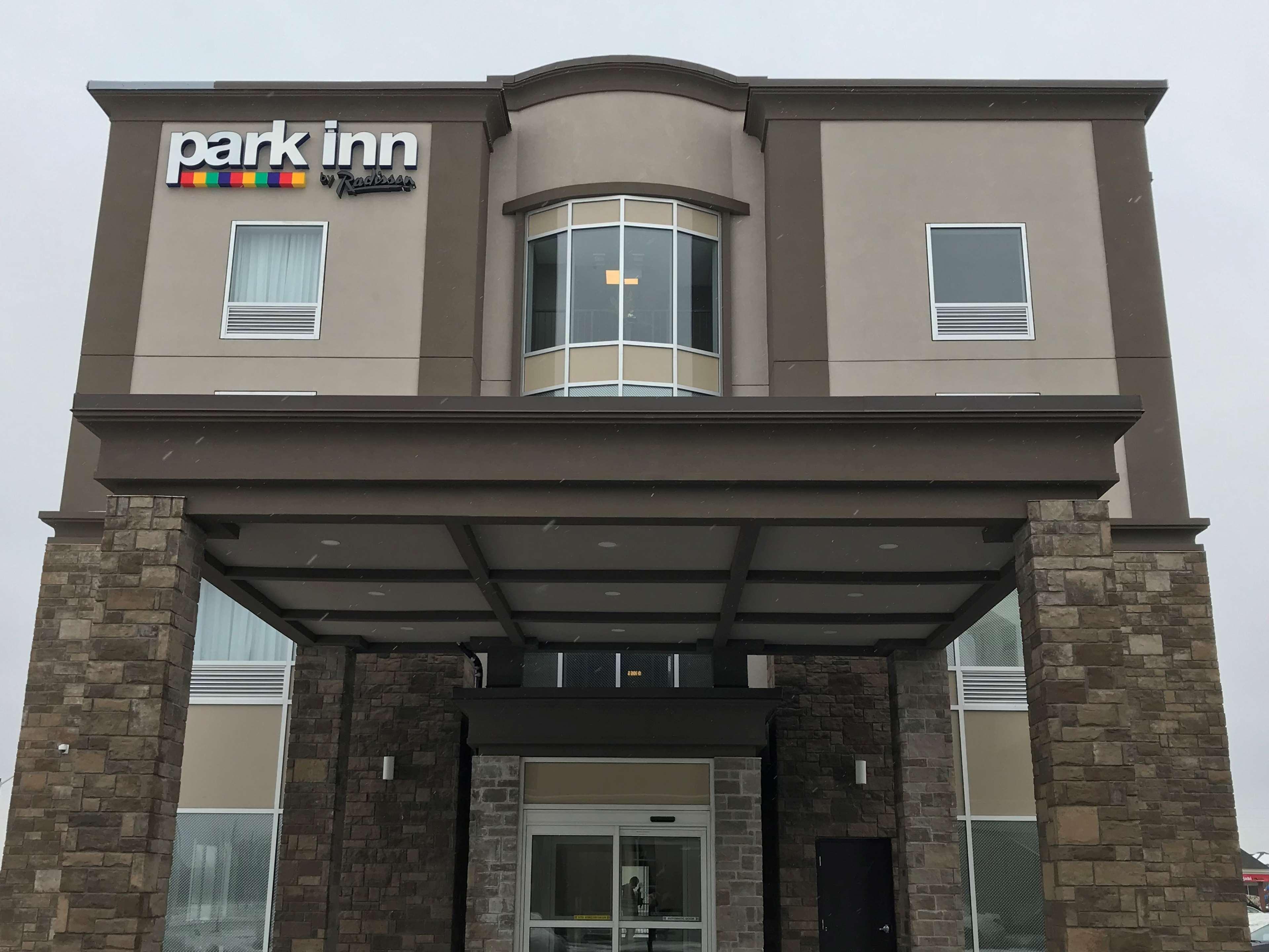 Park Inn By Radisson Brampton, On エクステリア 写真